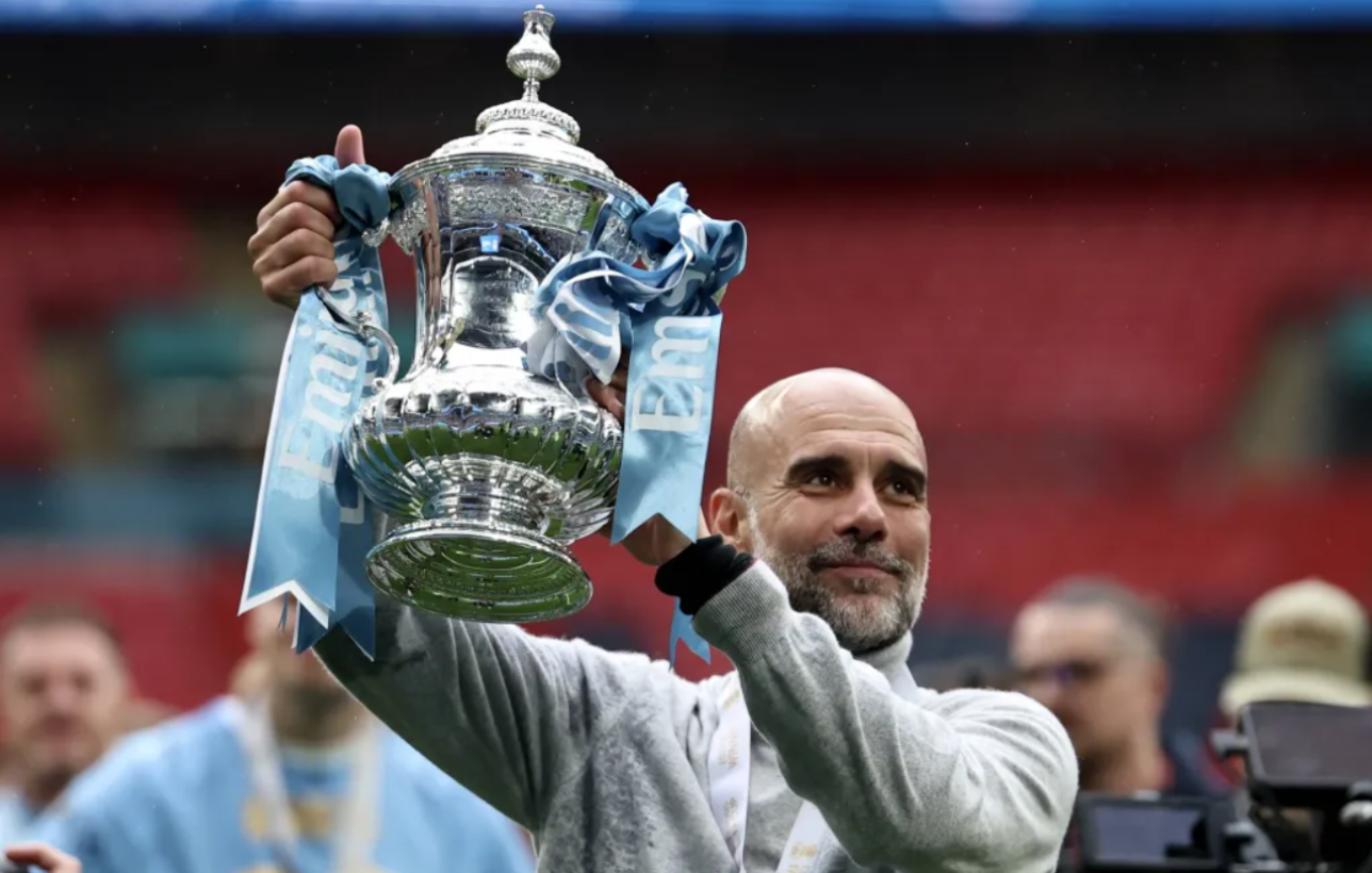 Guardiola z pucharem